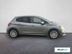 PEUGEOT 208 Essence