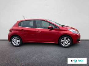 PEUGEOT 208 Essence